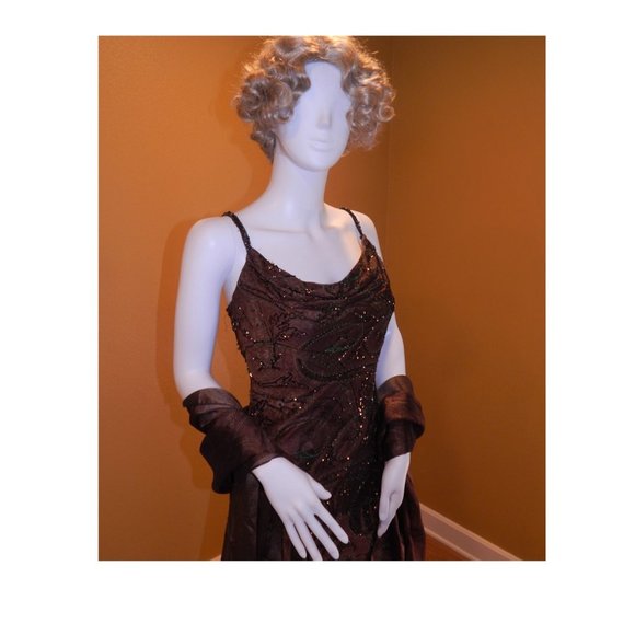 Victoria Royal (The Millennium) size 4 BRONZE/GOLD SEQUINED - Picture 8 of 16